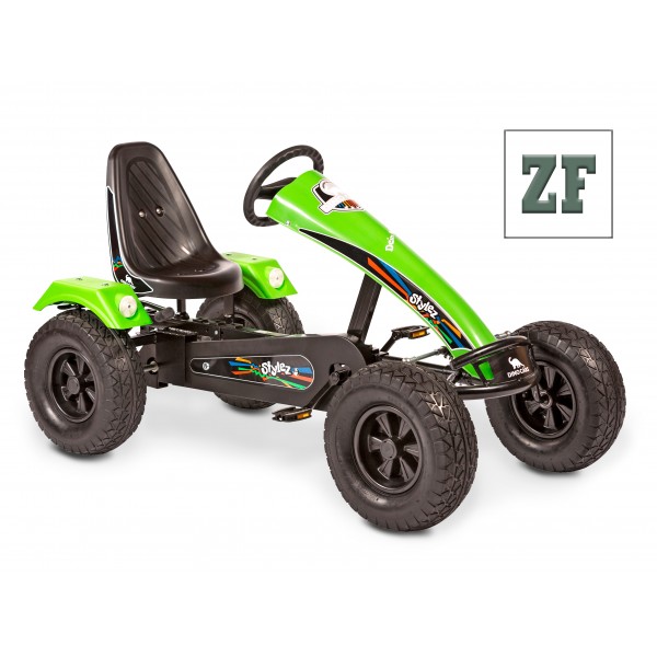 Kart cu pedale Stylez ZF - Cadru negru / SPoiler și aripi verzi / Anvelope Off Road / Roată liberă ZF